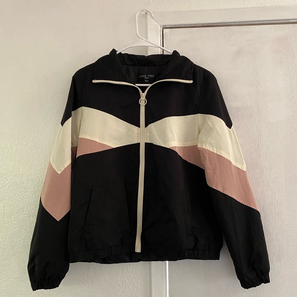 BLACK WINDBREAKER
